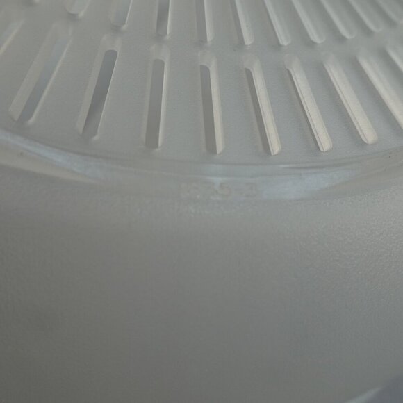 Tupperware Colander Strainer Bowl 1835-3 Flow Thru Sheer Mint Lid 1836-1 Vintage - Picture 11 of 11